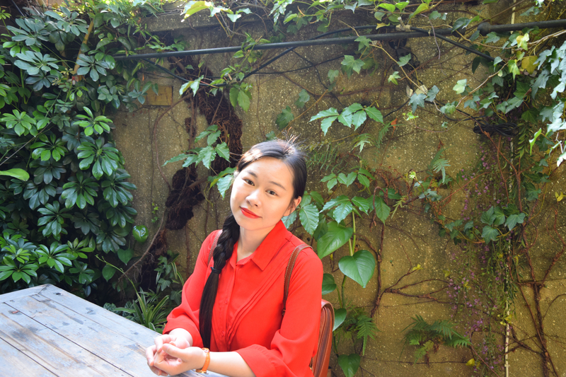 刘怡芳.jpg